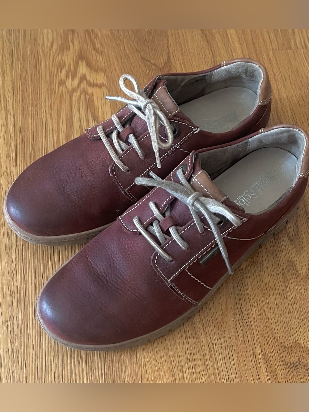 Josef Seibel Steffi 59 women's lace-up shoes, in burgundy size 38 or 7.5 8 M